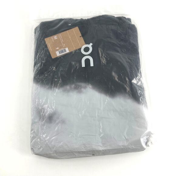 On Black Navy Insulator Jacket Size M - Picture 5 of 11